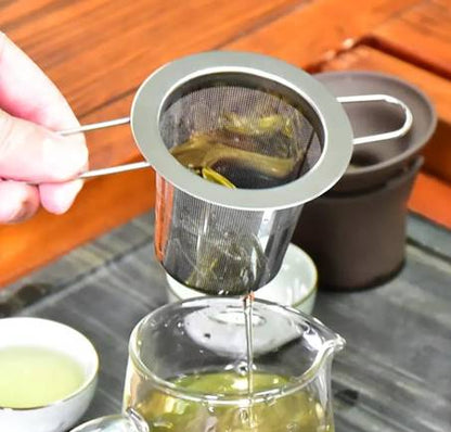 Infuser with foldable handles